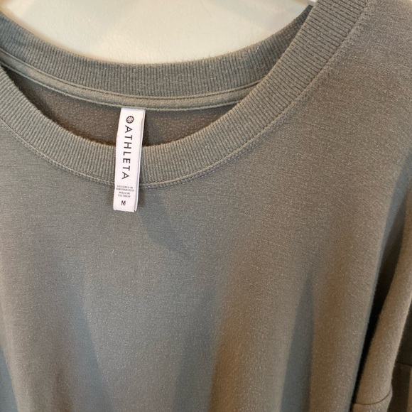 Athleta Coaster Luxe Sweater Sage Green Size Medium Thumb holes Oversized - Picture 2 of 5